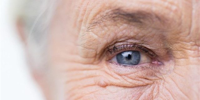 mujer-ojo Grupo Ciudad Jardín | Cuidados de personas mayores: mima su piel