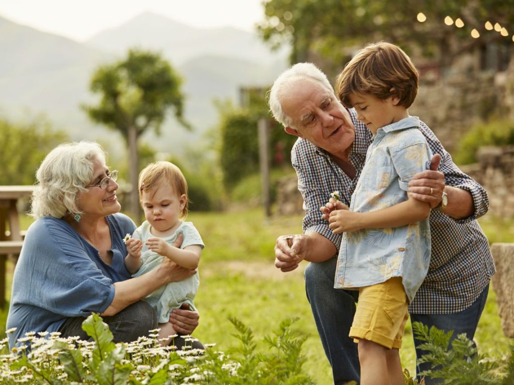 Día de los abuelos 2021 - Ciudad Jardin residencia de mayores en Cáceres