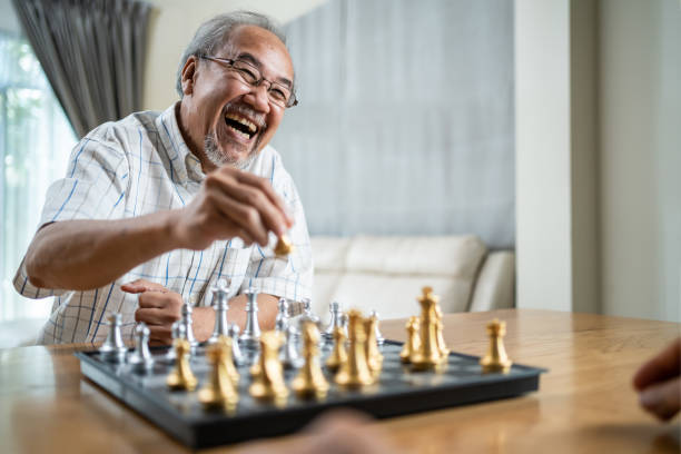 los ancianos deben realizar muchas actividades socioculturales para tener un buen estado de salud