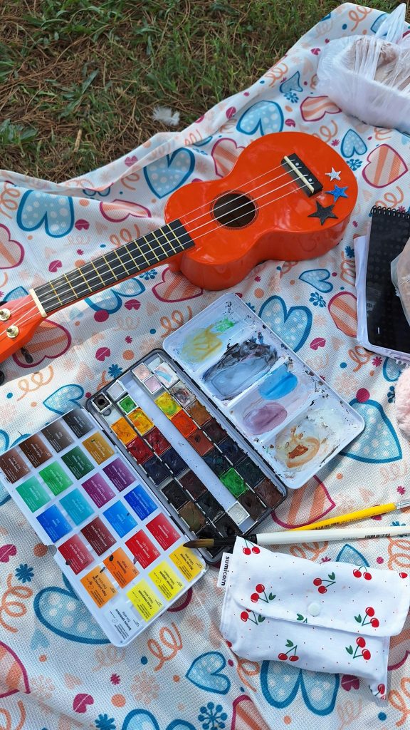 Grupo Ciudad Jardín | Arteterapia: Ejercicios de dibujo para ancianos en residencias Pintura emocional a través de la música con personas mayores