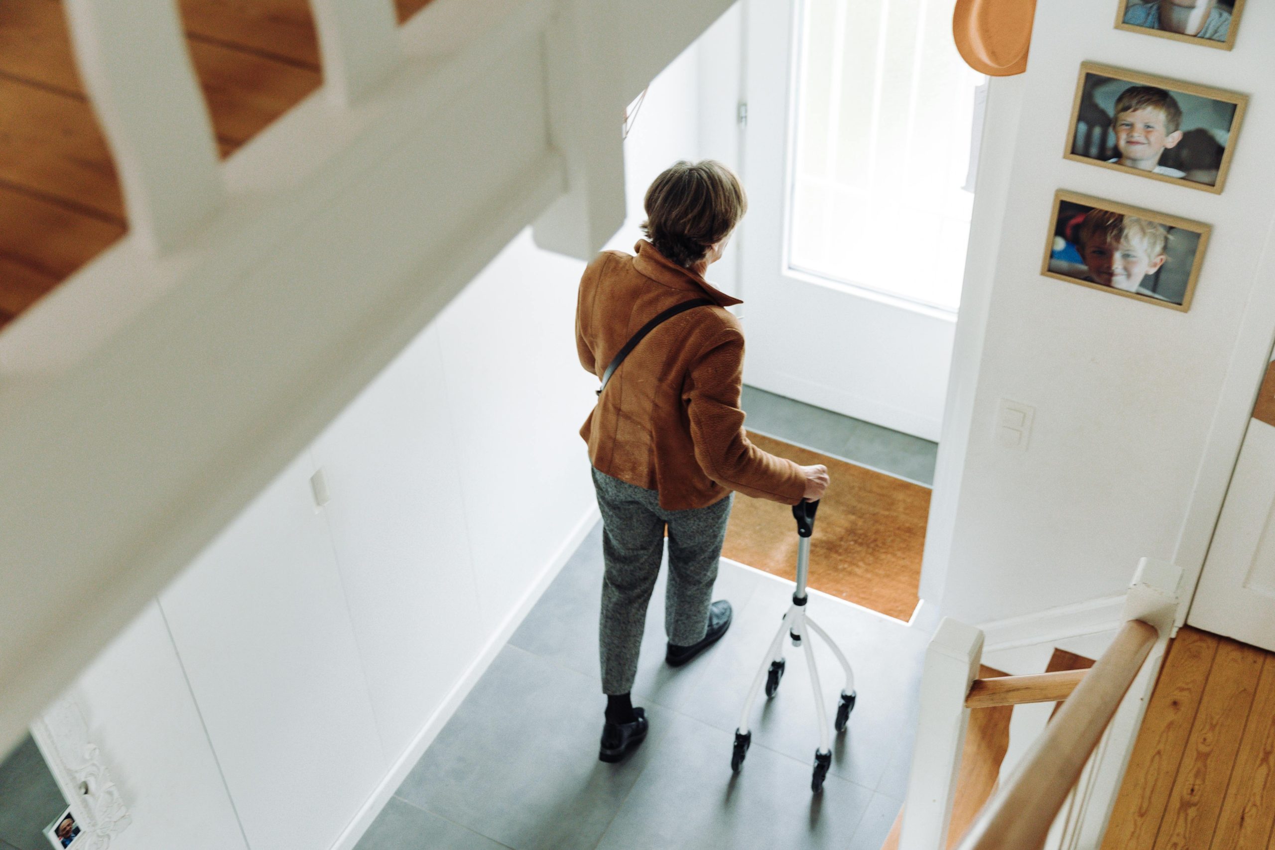 Curar la osteoporosis es clave para prevenir la pérdida de movilidad en nuestros mayores.  